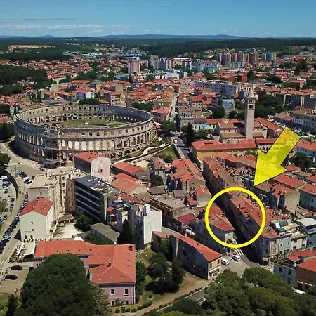 Amfiteatar Franko Apartman